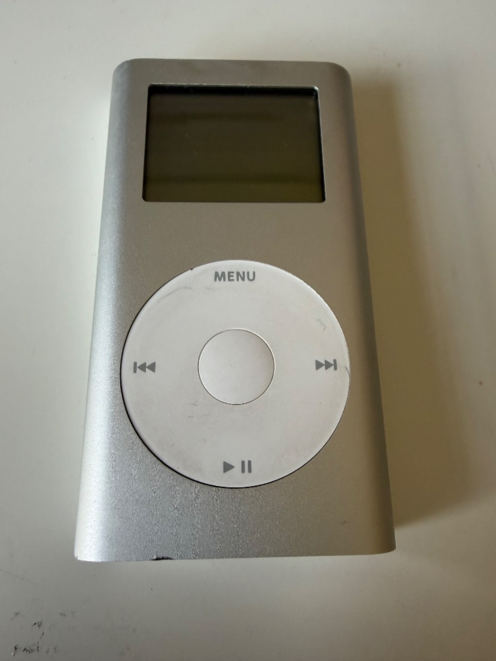 Apple iPod Mini 2nd Gen 6GB Silver (Model A1051) & Charger - Y2K Tech - Picture 6 of 7